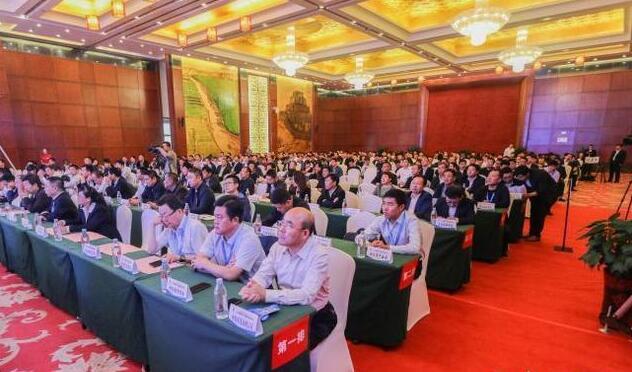 榆陽區(qū)煤炭公司應(yīng)邀參加2018中國榆林煤炭、蘭炭暨能化裝備簽約訂貨會